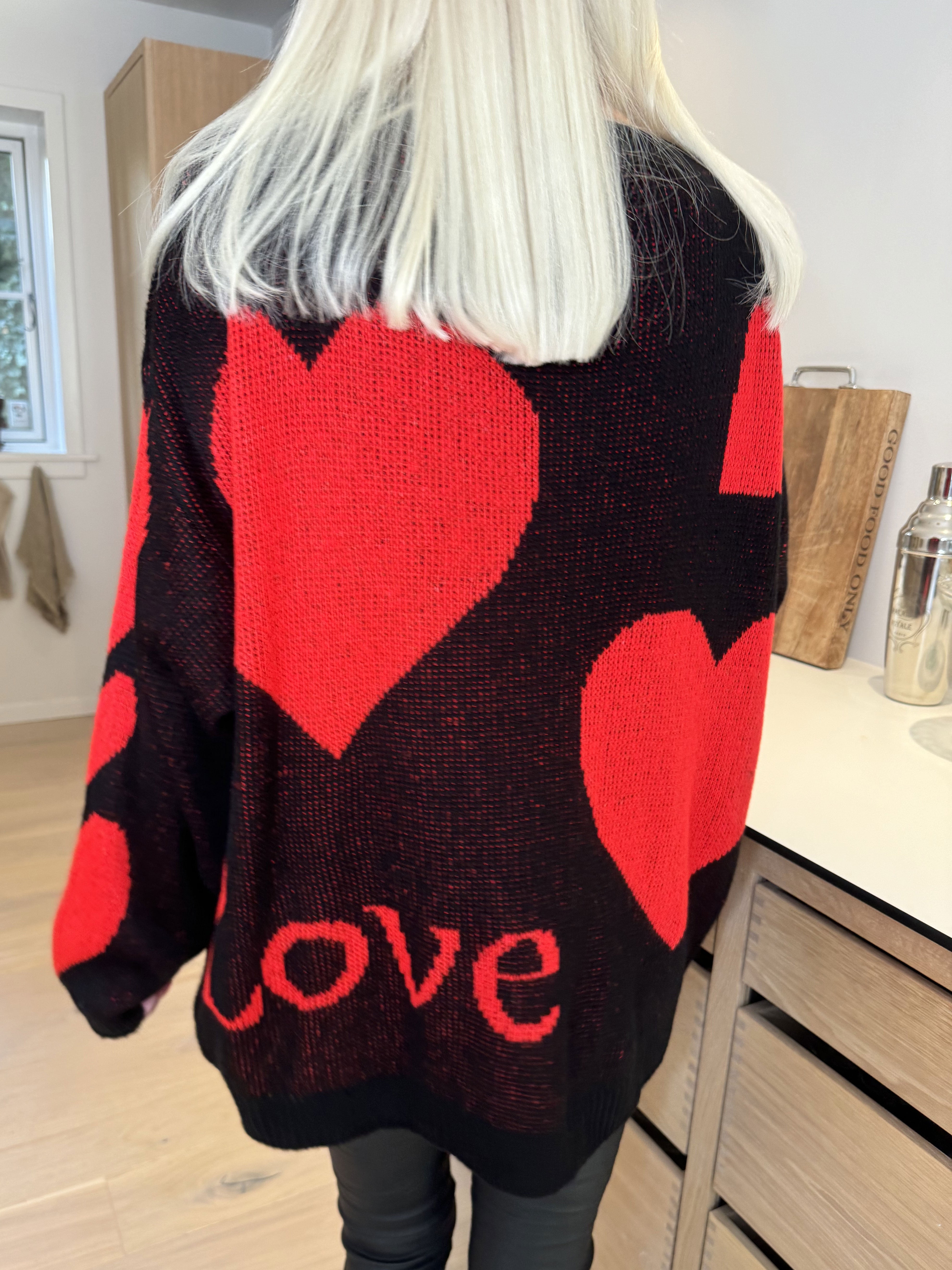 Valeria - Söt stickad blus med hjärtan och pärlor